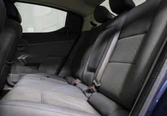 Подержанный автомобиль Dodge Avenger Sedan 2007 года (10 фото)