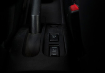 Подержанный автомобиль Nissan Note 2007 года (11 фото)