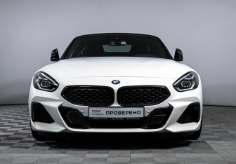 Подержанный автомобиль BMW Z4 Roadster 2020 года (2 фото)