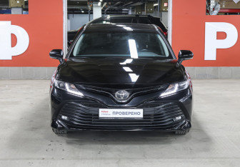 Подержанный автомобиль Toyota Camry Sedan 2020 года (2 фото)