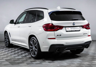 Подержанный автомобиль BMW X3 2021 года (5 фото)