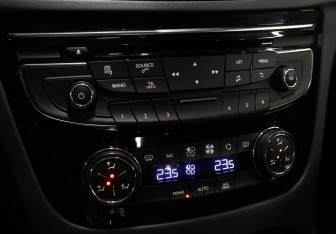 Подержанный автомобиль Peugeot 508 Sedan 2012 года (18 фото)