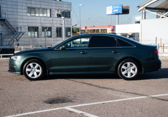 Подержанный автомобиль Audi A6 Sedan 2016 года (8 фото)