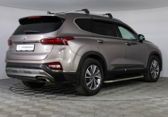 Подержанный автомобиль Hyundai Santa Fe 2020 года (5 фото)