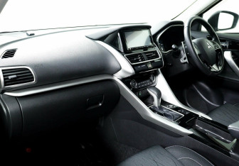 Подержанный автомобиль Mitsubishi Eclipse Cross 2018 года (9 фото)