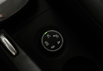Подержанный автомобиль Opel Crossland X 2021 года (18 фото)