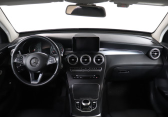 Подержанный автомобиль Mercedes-Benz GLC Coupe 2018 года (12 фото)