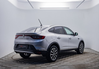 Подержанный автомобиль Renault Arkana 2019 года (5 фото)