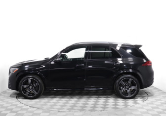 Подержанный автомобиль Mercedes-Benz GLE 2025 года (8 фото)