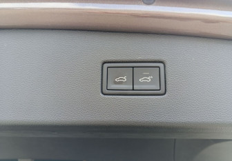 Подержанный автомобиль Volkswagen Tiguan 2018 года (11 фото)