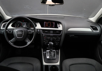Подержанный автомобиль Audi A4 Wagon 2010 года (9 фото)