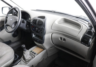 Подержанный автомобиль LADA (ВАЗ) Kalina Hatchback 2010 года (6 фото)