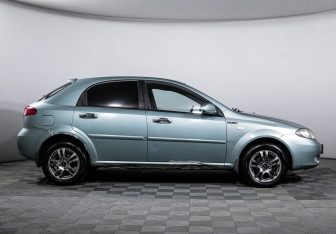Подержанный автомобиль Chevrolet Lacetti Hatchback 2008 года (4 фото)