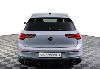 Подержанный автомобиль Volkswagen Golf GTI Hatchback 2021 года (6 фото)