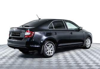 Подержанный автомобиль Skoda Rapid Liftback 2019 года (5 фото)