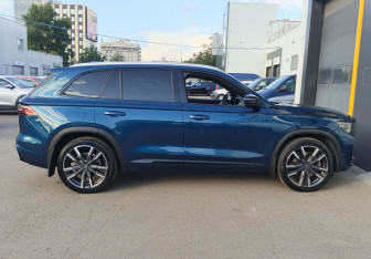 Подержанный автомобиль Geely Monjaro 2023 года (4 фото)