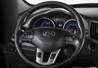 Подержанный автомобиль Kia Sportage 2015 года (13 фото)