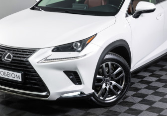 Подержанный автомобиль Lexus NX 2019 года (24 фото)