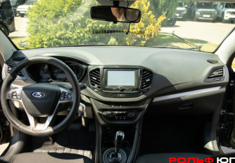 Подержанный автомобиль LADA (ВАЗ) Vesta Sedan 2016 года (9 фото)