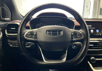 Подержанный автомобиль Geely Coolray 2020 года (14 фото)