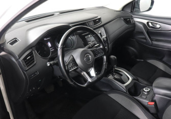 Подержанный автомобиль Nissan Qashqai 2021 года (9 фото)