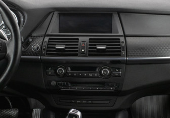 Подержанный автомобиль BMW X6 2013 года (16 фото)