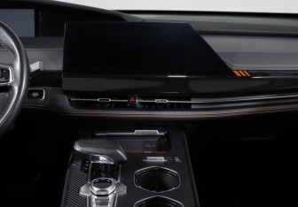 Подержанный автомобиль Changan UNI-K 2024 года (13 фото)