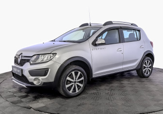 Подержанный автомобиль Renault Sandero 2016 года (1 фото)
