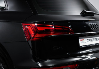 Подержанный автомобиль Audi Q5 2025 года (16 фото)