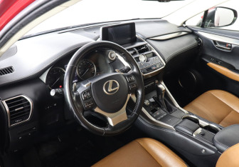Подержанный автомобиль Lexus NX 2018 года (8 фото)