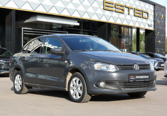 Подержанный автомобиль Volkswagen Polo Sedan 2015 года (3 фото)
