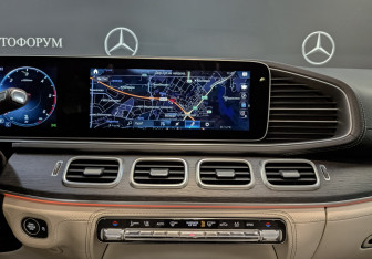 Подержанный автомобиль Mercedes-Benz GLE 2021 года (17 фото)