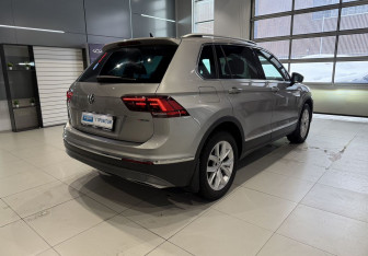 Подержанный автомобиль Volkswagen Tiguan 2019 года (4 фото)