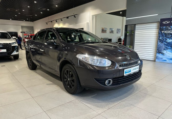 Подержанный автомобиль Renault Fluence 2012 года (3 фото)