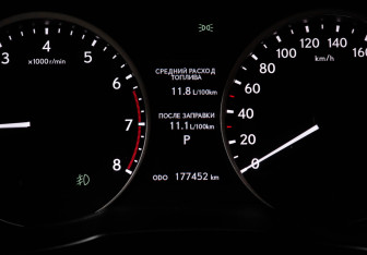Подержанный автомобиль Lexus ES 2013 года (11 фото)