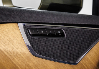 Подержанный автомобиль Volvo XC90 2017 года (21 фото)