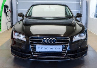 Подержанный автомобиль Audi A7 2013 года (2 фото)