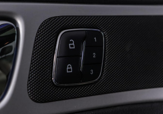 Подержанный автомобиль Ford Explorer 2015 года (14 фото)