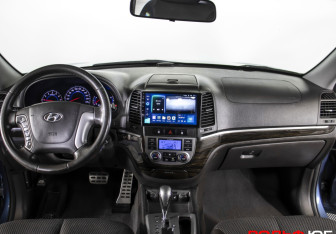 Подержанный автомобиль Hyundai Santa Fe 2012 года (12 фото)