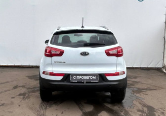 Подержанный автомобиль Kia Sportage 2011 года (7 фото)