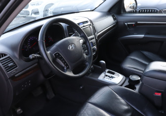 Подержанный автомобиль Hyundai Santa Fe 2011 года (13 фото)