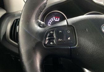 Подержанный автомобиль Kia Sportage 2014 года (16 фото)