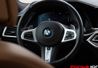 Подержанный автомобиль BMW X5 2019 года (13 фото)