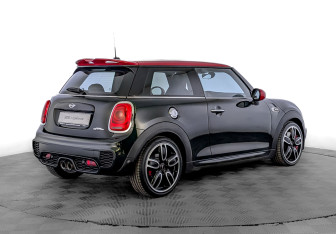 Подержанный автомобиль MINI Hatch 2017 года (5 фото)