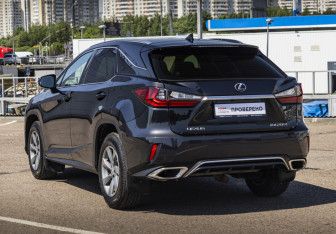 Подержанный автомобиль Lexus RX 2017 года (7 фото)