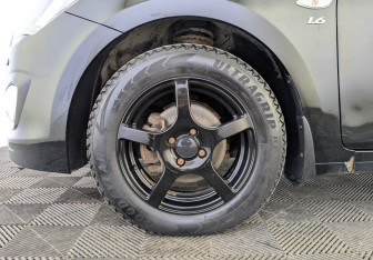 Подержанный автомобиль Hyundai Solaris Sedan 2015 года (13 фото)