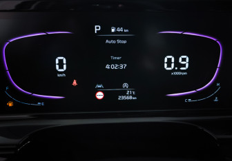Подержанный автомобиль Kia Seltos 2024 года (16 фото)