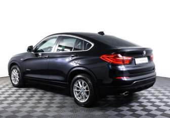 Подержанный автомобиль BMW X4 2017 года (7 фото)