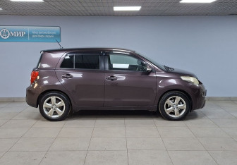 Подержанный автомобиль Toyota Ist 2007 года (4 фото)