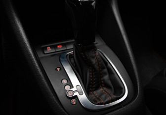 Подержанный автомобиль Volkswagen Golf Hatchback 2011 года (18 фото)